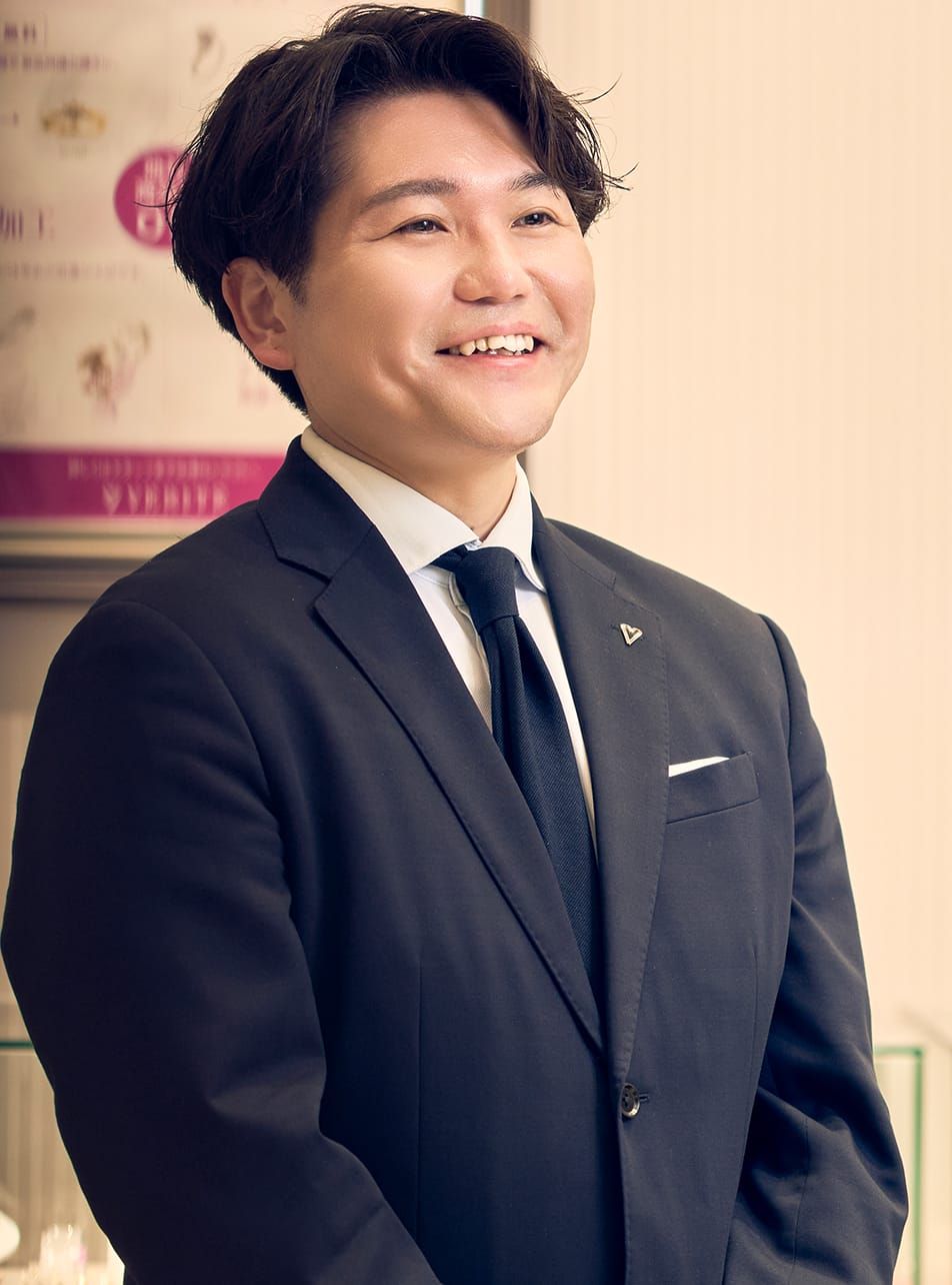笑顔で話すS・R